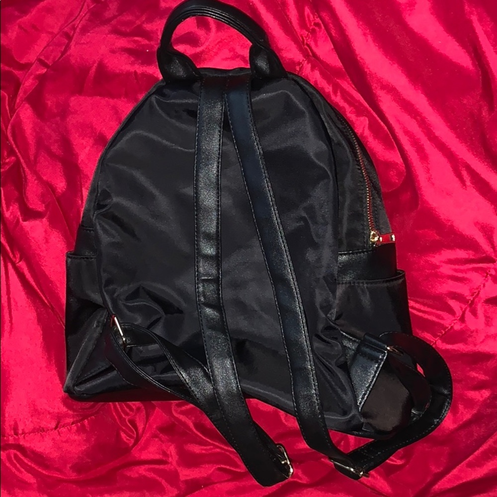 Backpack - Picture 2 of 3